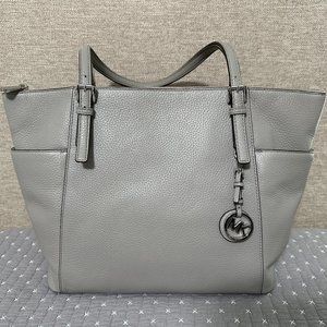 Michael Kors Jet Set Soft Leather handbag
